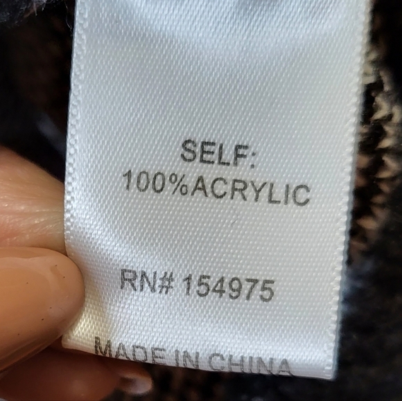 NWT CDM Oversized Sweater Small black and white animal print - Picture 6 of 12